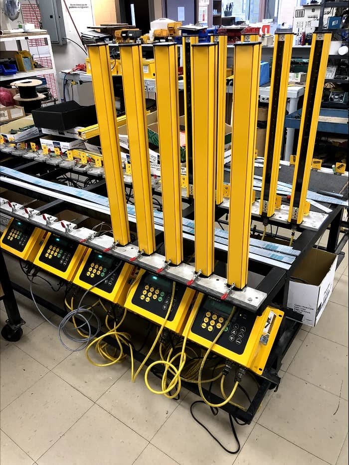 Four MX light columns with a P indicator showing program mode